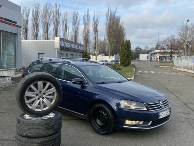 Синий Фольксваген Пассат Вариант, объемом двигателя 1.6 л и пробегом 262 тыс. км за 8500 $, фото 1 на Automoto.ua