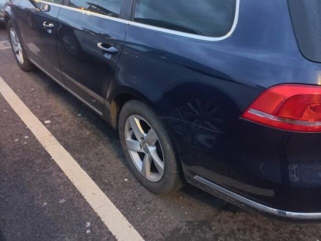 Синій Фольксваген Пассат Варіант, об'ємом двигуна 1.6 л та пробігом 338 тис. км за 9500 $, фото 2 на Automoto.ua