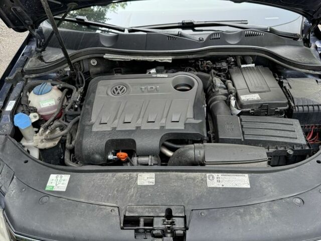 Синий Фольксваген Пассат Вариант, объемом двигателя 2 л и пробегом 280 тыс. км за 9200 $, фото 13 на Automoto.ua