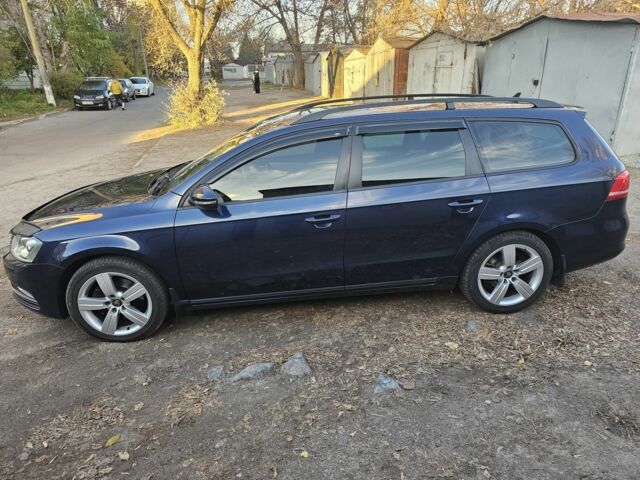 Синий Фольксваген Пассат Вариант, объемом двигателя 2 л и пробегом 300 тыс. км за 13700 $, фото 8 на Automoto.ua