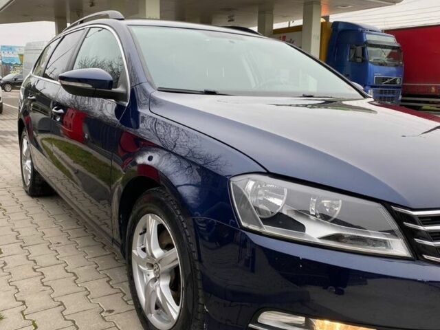 Синий Фольксваген Пассат Вариант, объемом двигателя 2 л и пробегом 288 тыс. км за 9800 $, фото 4 на Automoto.ua