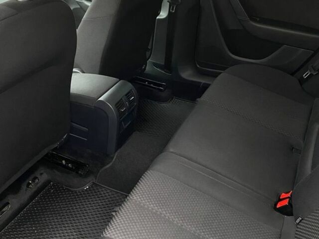 Синий Фольксваген Пассат Вариант, объемом двигателя 2 л и пробегом 288 тыс. км за 9800 $, фото 6 на Automoto.ua