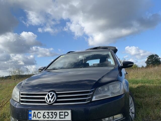 Синій Фольксваген Пассат Варіант, об'ємом двигуна 2 л та пробігом 320 тис. км за 10200 $, фото 1 на Automoto.ua
