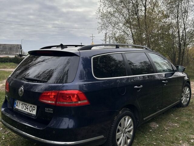 Синий Фольксваген Пассат Вариант, объемом двигателя 2 л и пробегом 435 тыс. км за 10000 $, фото 4 на Automoto.ua