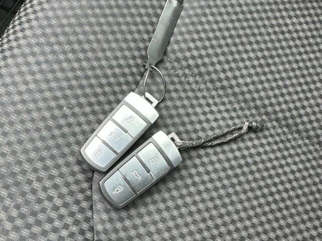 Синий Фольксваген Пассат Вариант, объемом двигателя 1.6 л и пробегом 210 тыс. км за 9200 $, фото 13 на Automoto.ua