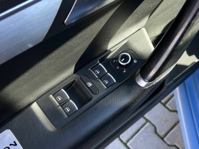 Синій Фольксваген Пассат Варіант, об'ємом двигуна 2 л та пробігом 172 тис. км за 10400 $, фото 8 на Automoto.ua