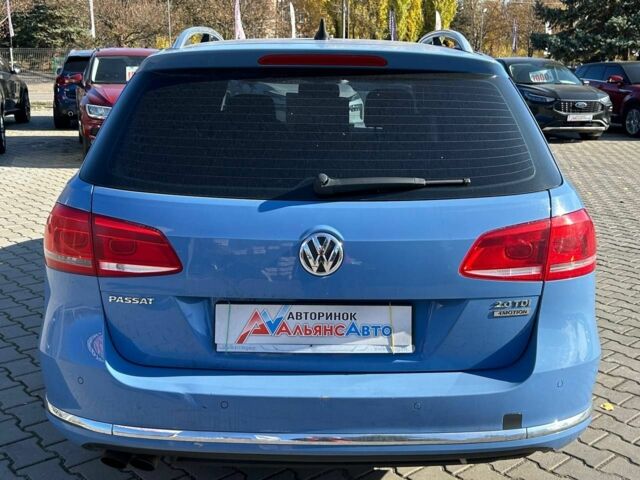 Синій Фольксваген Пассат Варіант, об'ємом двигуна 2 л та пробігом 172 тис. км за 10400 $, фото 5 на Automoto.ua