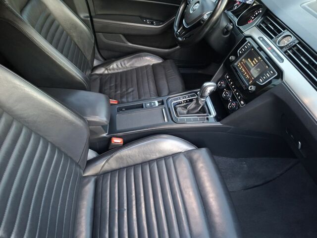 Синий Фольксваген Пассат Вариант, объемом двигателя 2 л и пробегом 270 тыс. км за 335 $, фото 3 на Automoto.ua