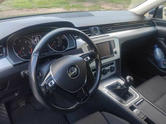 Синий Фольксваген Пассат Вариант, объемом двигателя 2 л и пробегом 126 тыс. км за 15000 $, фото 3 на Automoto.ua