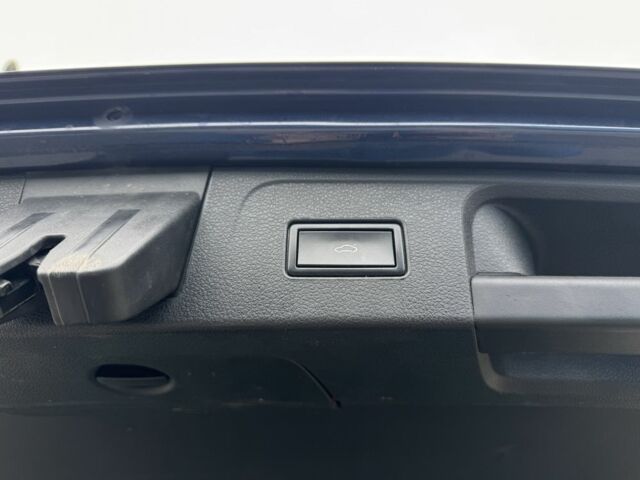 Синий Фольксваген Пассат Вариант, объемом двигателя 2 л и пробегом 251 тыс. км за 11500 $, фото 18 на Automoto.ua