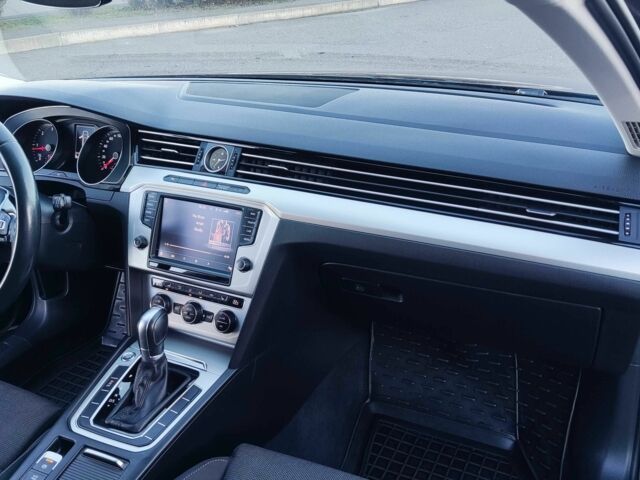 Синій Фольксваген Пассат Варіант, об'ємом двигуна 2 л та пробігом 191 тис. км за 14200 $, фото 16 на Automoto.ua