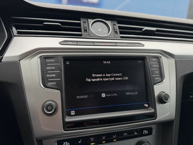 Синий Фольксваген Пассат Вариант, объемом двигателя 2 л и пробегом 251 тыс. км за 11500 $, фото 15 на Automoto.ua