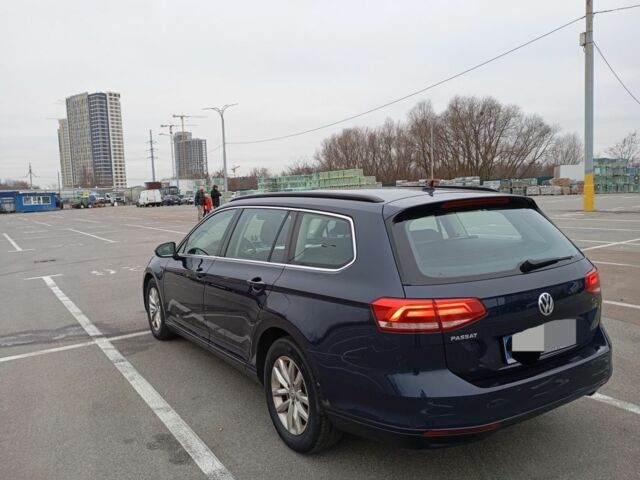 Синий Фольксваген Пассат Вариант, объемом двигателя 2 л и пробегом 324 тыс. км за 11200 $, фото 2 на Automoto.ua