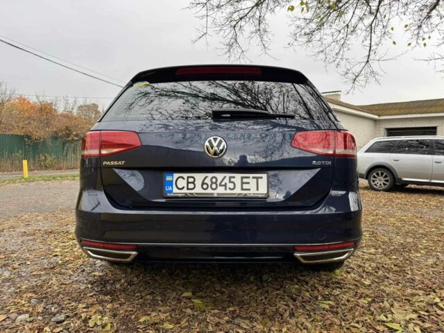 Синій Фольксваген Пассат Варіант, об'ємом двигуна 2 л та пробігом 318 тис. км за 13700 $, фото 7 на Automoto.ua