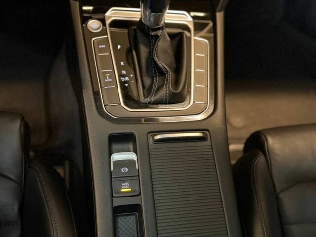 Синій Фольксваген Пассат Варіант, об'ємом двигуна 0 л та пробігом 158 тис. км за 16000 $, фото 15 на Automoto.ua