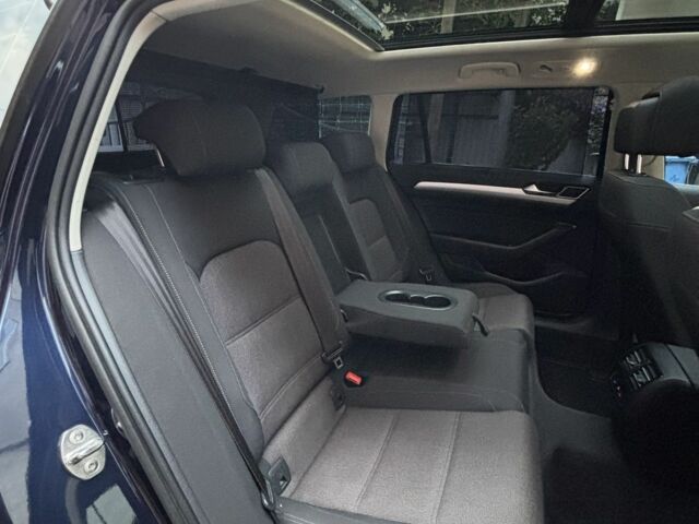 Фольксваген Пассат Вариант 2017 в Мукачеве на Automoto.ua Синий Фольксваген Пассат Вариант, объемом двигателя 2 л и пробегом 256 тыс. км за 14500 $, фото 6 на Automoto.ua