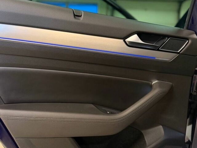 Синій Фольксваген Пассат Варіант, об'ємом двигуна 0 л та пробігом 158 тис. км за 16000 $, фото 21 на Automoto.ua