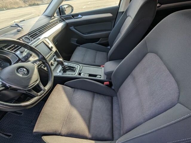 Синий Фольксваген Пассат Вариант, объемом двигателя 2 л и пробегом 295 тыс. км за 15999 $, фото 10 на Automoto.ua