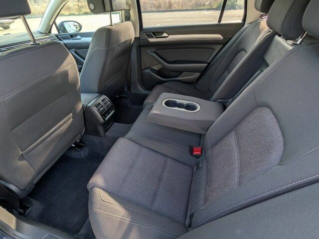 Синий Фольксваген Пассат Вариант, объемом двигателя 2 л и пробегом 295 тыс. км за 15999 $, фото 9 на Automoto.ua