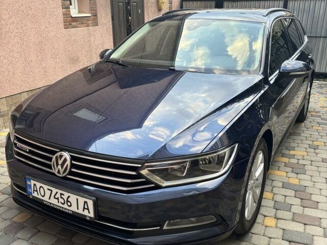 Синій Фольксваген Пассат Варіант, об'ємом двигуна 2 л та пробігом 256 тис. км за 12800 $, фото 1 на Automoto.ua