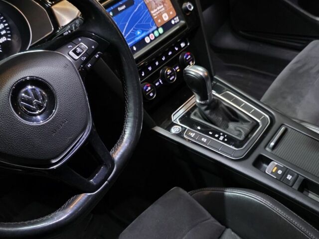 Синій Фольксваген Пассат Варіант, об'ємом двигуна 2 л та пробігом 300 тис. км за 17900 $, фото 6 на Automoto.ua