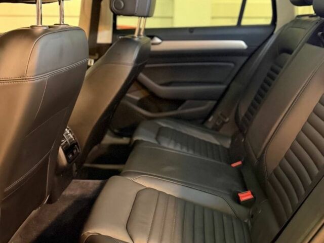 Синій Фольксваген Пассат Варіант, об'ємом двигуна 0 л та пробігом 158 тис. км за 16000 $, фото 20 на Automoto.ua