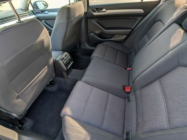 Синий Фольксваген Пассат Вариант, объемом двигателя 2 л и пробегом 295 тыс. км за 15999 $, фото 8 на Automoto.ua