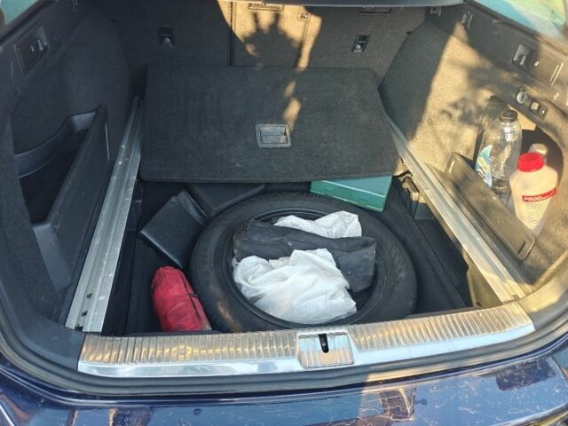 Синій Фольксваген Пассат Варіант, об'ємом двигуна 2 л та пробігом 333 тис. км за 16000 $, фото 4 на Automoto.ua