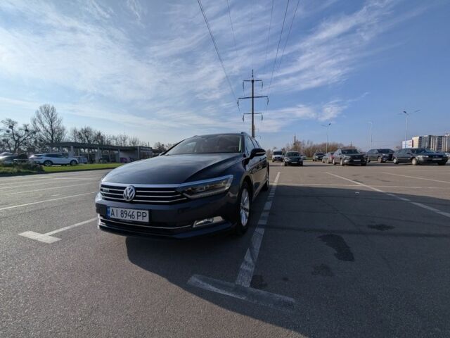 Синий Фольксваген Пассат Вариант, объемом двигателя 2 л и пробегом 295 тыс. км за 15999 $, фото 1 на Automoto.ua