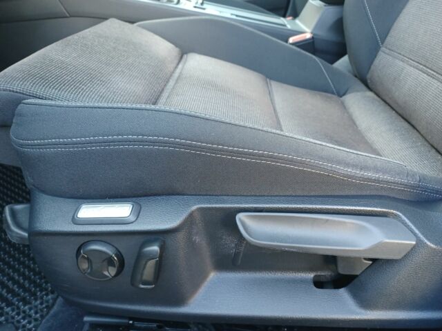 Синий Фольксваген Пассат Вариант, объемом двигателя 1.6 л и пробегом 205 тыс. км за 14200 $, фото 5 на Automoto.ua