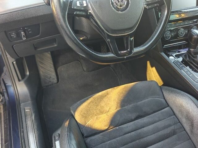 Синій Фольксваген Пассат Варіант, об'ємом двигуна 2 л та пробігом 333 тис. км за 16000 $, фото 2 на Automoto.ua