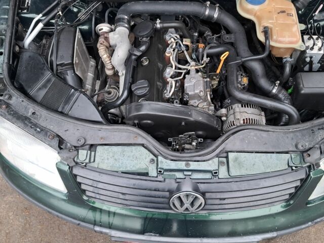 Зелений Фольксваген Пассат Варіант, об'ємом двигуна 0 л та пробігом 500 тис. км за 1650 $, фото 8 на Automoto.ua