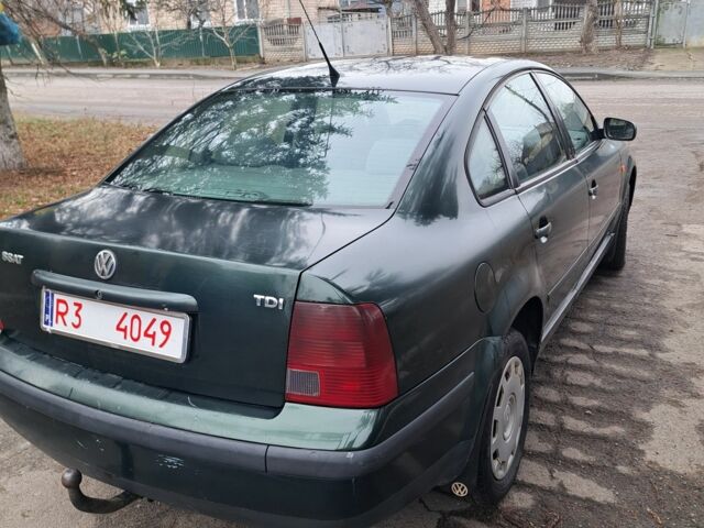 Зелений Фольксваген Пассат Варіант, об'ємом двигуна 0 л та пробігом 500 тис. км за 1650 $, фото 3 на Automoto.ua