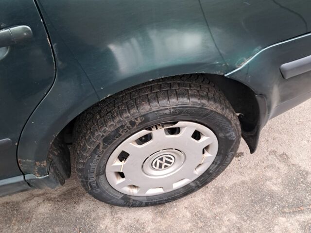 Зелений Фольксваген Пассат Варіант, об'ємом двигуна 0 л та пробігом 500 тис. км за 1650 $, фото 5 на Automoto.ua