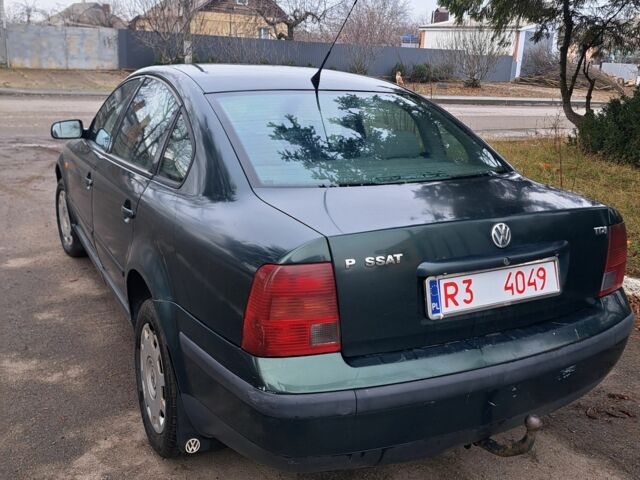 Зелений Фольксваген Пассат Варіант, об'ємом двигуна 0 л та пробігом 500 тис. км за 1650 $, фото 4 на Automoto.ua