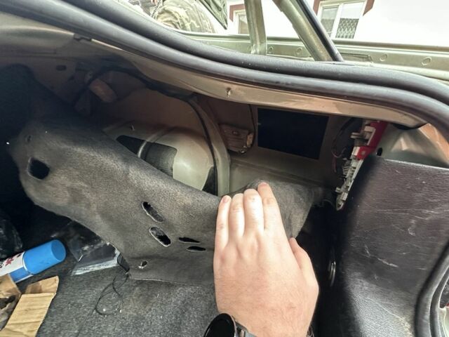 Зеленый Фольксваген Пассат Вариант, объемом двигателя 1.9 л и пробегом 320 тыс. км за 500 $, фото 19 на Automoto.ua