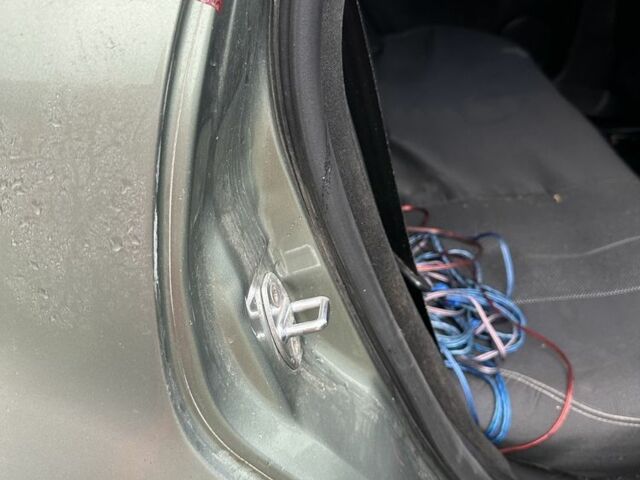 Зеленый Фольксваген Пассат Вариант, объемом двигателя 1.9 л и пробегом 320 тыс. км за 500 $, фото 3 на Automoto.ua