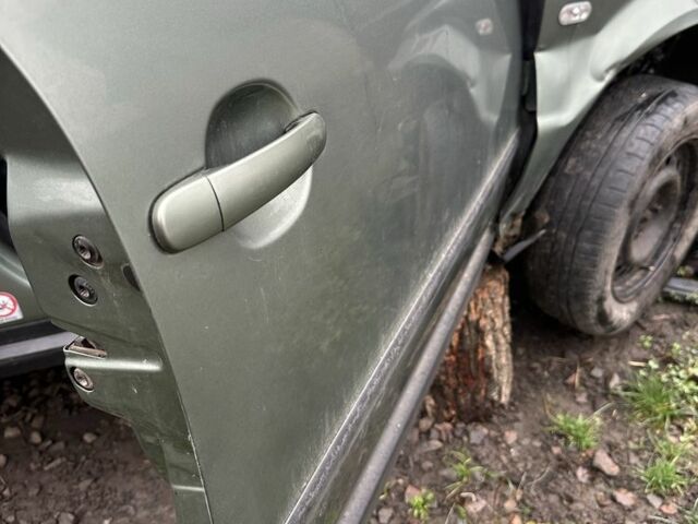 Зеленый Фольксваген Пассат Вариант, объемом двигателя 1.9 л и пробегом 320 тыс. км за 500 $, фото 1 на Automoto.ua