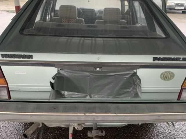 Зеленый Фольксваген Пассат Вариант, объемом двигателя 1.6 л и пробегом 400 тыс. км за 1500 $, фото 3 на Automoto.ua