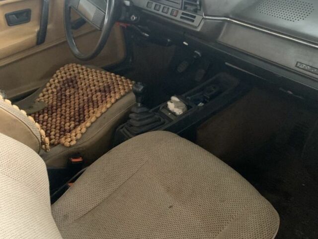 Зеленый Фольксваген Пассат Вариант, объемом двигателя 1.6 л и пробегом 400 тыс. км за 1500 $, фото 4 на Automoto.ua