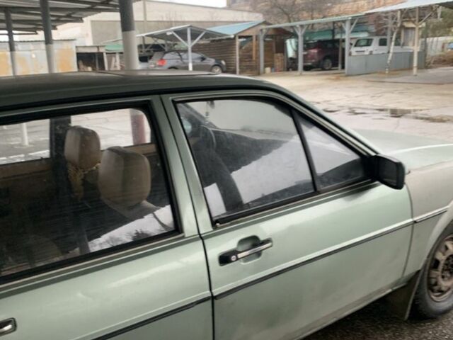 Зеленый Фольксваген Пассат Вариант, объемом двигателя 1.6 л и пробегом 400 тыс. км за 1500 $, фото 1 на Automoto.ua