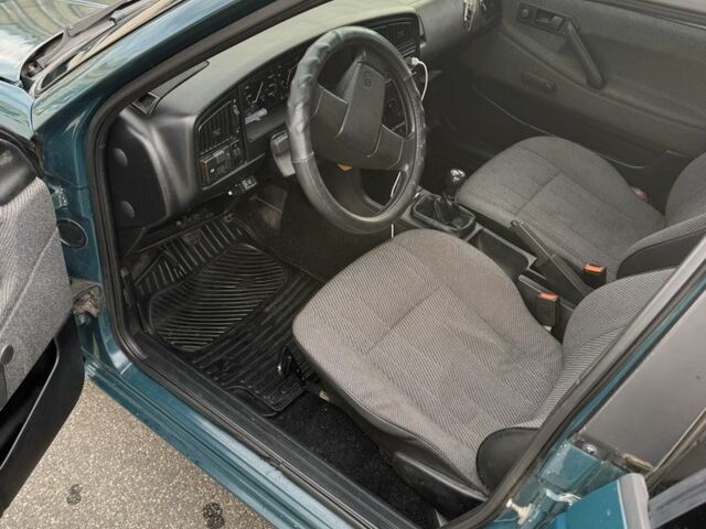 Фольксваген Пассат Вариант 1990 в Харькове на Automoto.ua Зеленый Фольксваген Пассат Вариант, объемом двигателя 1.6 л и пробегом 240 тыс. км за 3000 $, фото 4 на Automoto.ua