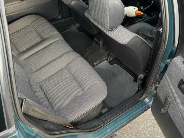 Фольксваген Пассат Вариант 1990 в Харькове на Automoto.ua Зеленый Фольксваген Пассат Вариант, объемом двигателя 1.6 л и пробегом 240 тыс. км за 3000 $, фото 5 на Automoto.ua