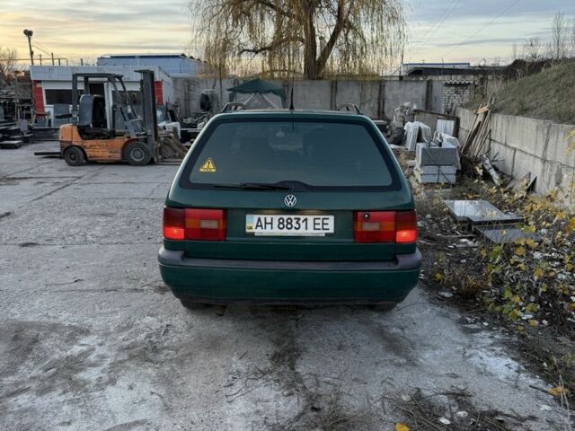 Зеленый Фольксваген Пассат Вариант, объемом двигателя 2 л и пробегом 280 тыс. км за 1652 $, фото 2 на Automoto.ua