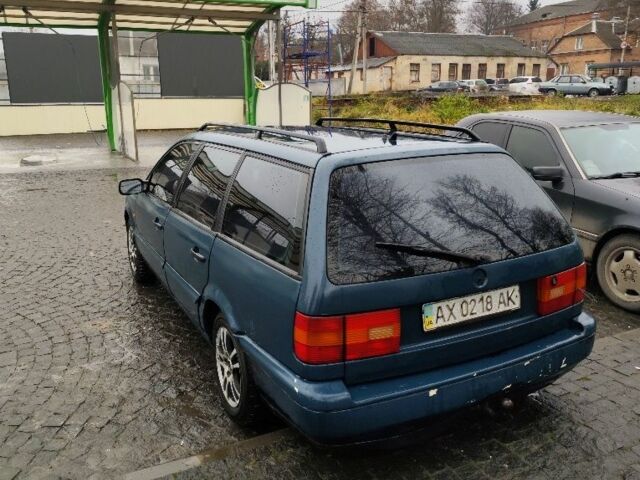 Зеленый Фольксваген Пассат Вариант, объемом двигателя 1.8 л и пробегом 380 тыс. км за 1200 $, фото 3 на Automoto.ua