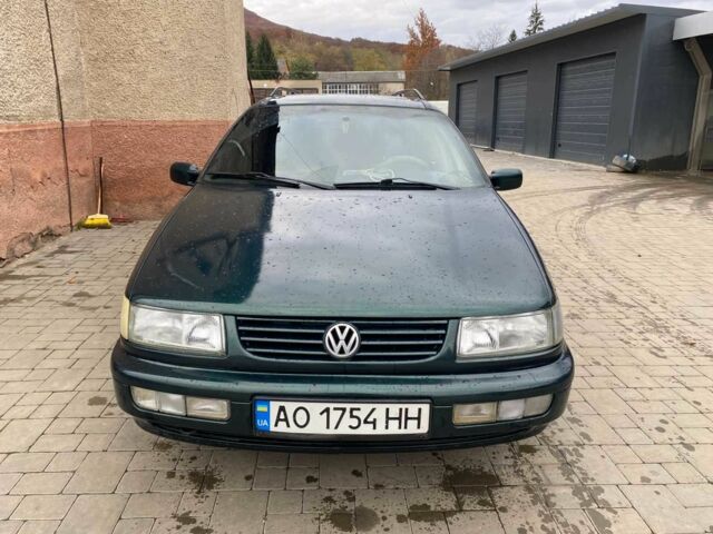 Зеленый Фольксваген Пассат Вариант, объемом двигателя 1.8 л и пробегом 300 тыс. км за 2500 $, фото 4 на Automoto.ua