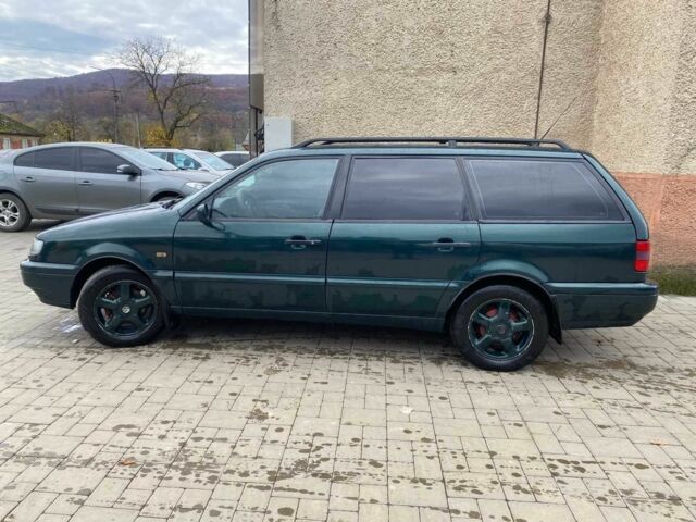 Зеленый Фольксваген Пассат Вариант, объемом двигателя 1.8 л и пробегом 300 тыс. км за 2500 $, фото 3 на Automoto.ua