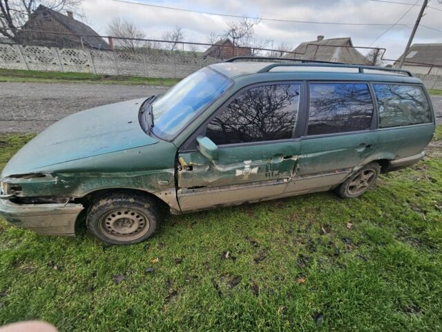 Зеленый Фольксваген Пассат Вариант, объемом двигателя 1.9 л и пробегом 300 тыс. км за 357 $, фото 2 на Automoto.ua