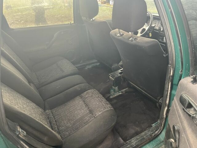 Зеленый Фольксваген Пассат Вариант, объемом двигателя 1.9 л и пробегом 250 тыс. км за 650 $, фото 4 на Automoto.ua