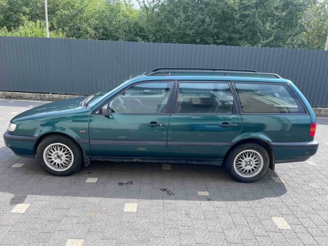 Фольксваген Пассат Вариант 1996 в Ужгороде на Automoto.ua Зеленый Фольксваген Пассат Вариант, объемом двигателя 1.9 л и пробегом 695 тыс. км за 2200 $, фото 1 на Automoto.ua